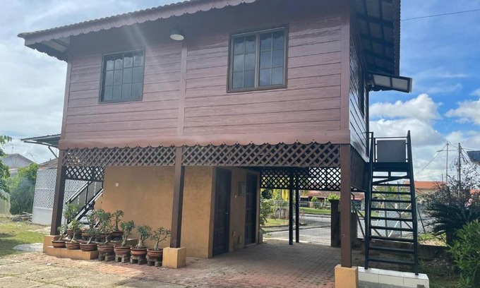 Kampung Jejawi House | Alor Lanchang Roomstay