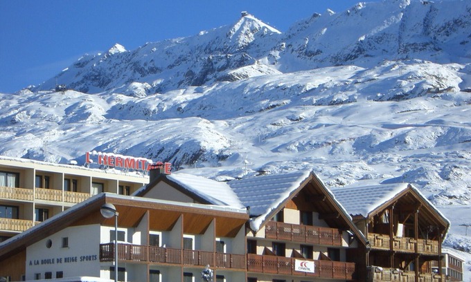 Jeux Apartment | Alpe d'Huez - very city center ("Avenue des Jeux"), T3 65m2 8pers