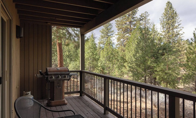 Century West Condo | Alpenglow Haus - Stay for 4!