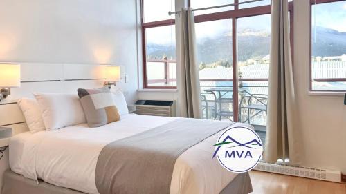 Village North House | Alpenglow Lodge Rainbow Look Out Studio by MVA