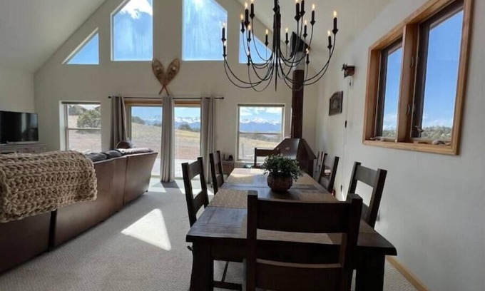 Westcliffe House | Alpenglow Retreat with Breathtaking Mountain Views