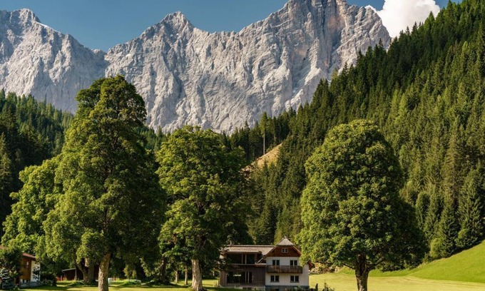 Schildlehen Apartment | Alpenrose Boutique Chalet - apartment/apartment, bathroom, WC, 3 bedrooms