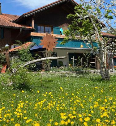 Bad Oberdorf Apartment | Alpenstyle Ferienwohnung mit Südbalkon in Geisteier's Hüs