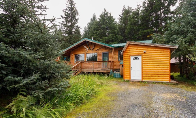 Alyeska House | Alpina Cabin