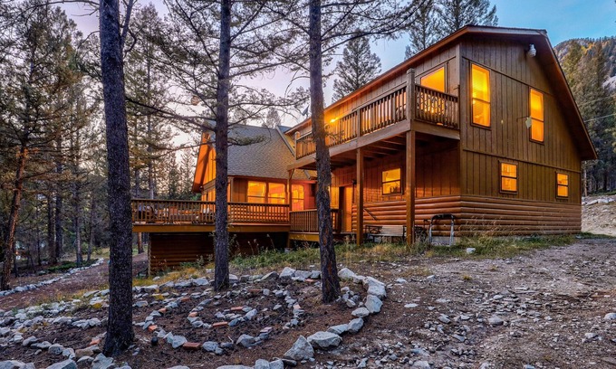 Buena Vista Cabin | Alpine Cabin near Historic St. Elmo
