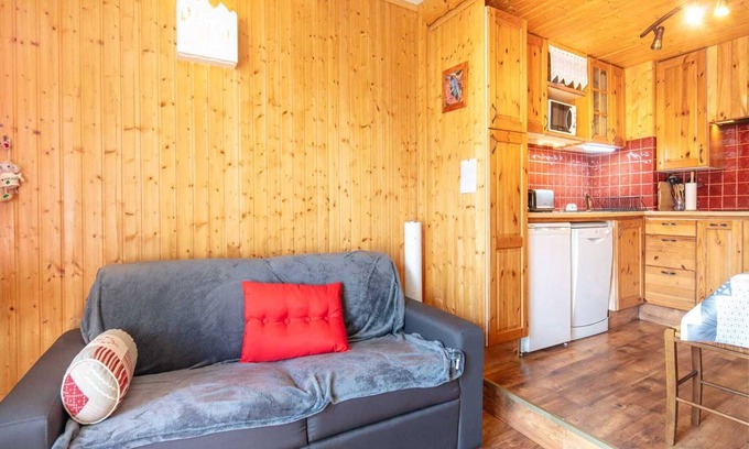 Chamrousse Apartment | Alpine Comfort with Balcony Views