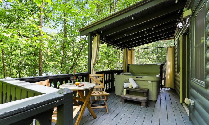 Helen Cabin | Alpine Creek - Cozy Little Cabin for Two in Helen