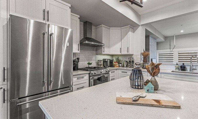 Canmore House | ALPINE CREST. Elevated Mountain Vacation @ The Mercer Canmore