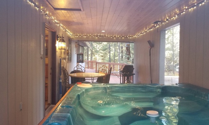Leavenworth Cabin | Alpine Getaway - A Leavenworth Cabin with Hot Tub