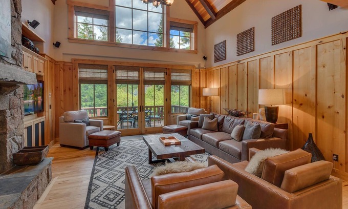 Olympic Valley House | Alpine Perfection - TLUXP