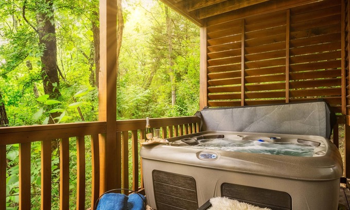 Pigeon Forge Cabin | Alpine Resort Near Dollywood Hot Tub Game Room Outdoor Pool Fast WiFi