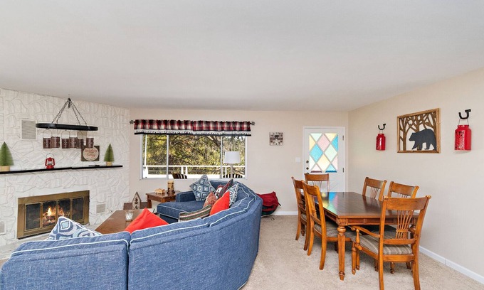 Upper Moonridge House | Alpine Skies by Destination Big Bear : Peaceful Setting in Moonridge! Walk to Bear Mtn and the National Forest!
