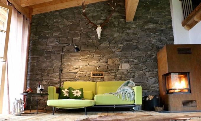 Elbigenalp Apartment | Alpine style mountain apartment Aui with a fantastic view of the mountains and the Lech Valley
