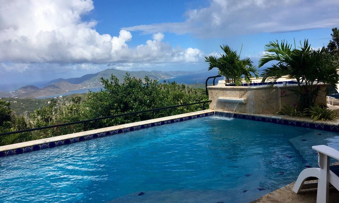 Bordeaux Mountain House | Alta Vista - Mint condition property- 50 mile views!