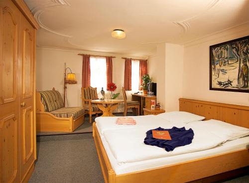 Jena Hotel | Altdeutsches Gasthaus Roter Hirsch