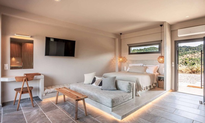 Sithonia Villa | Alterra Vita Eco Villas: Suite with sunset view