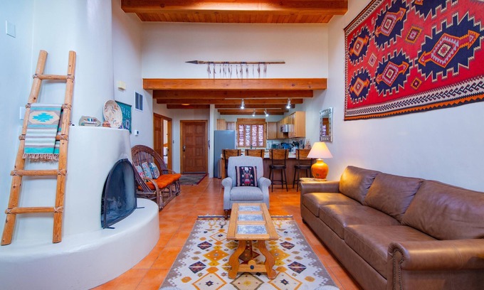 Downtown Santa Fe House | Alto Adventures - Walk to the Plaza