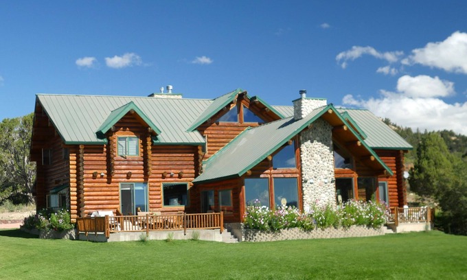 Alton Cabin | Alton Lodge/Spacious Log Home on beautiful, quiet 20 acres with large Kitchen