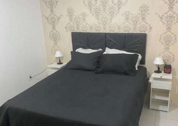 Recreio dos Bandeirantes House | Alugo quarto não é apartamento todo, perto da praia