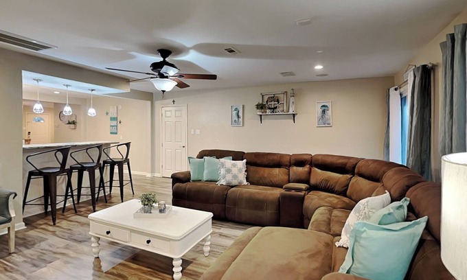 Galveston House | Always 5 O'clock | In Town, Pool Table, Fire Pit