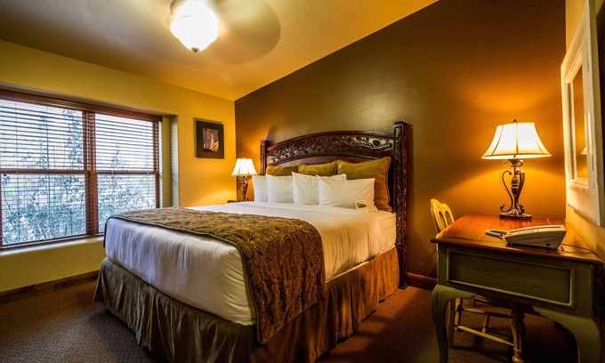 Zion National Park South Entrance Hotel | Always a Great Idea To Unwind! Near Zion Nature Center with Outdoor Pool