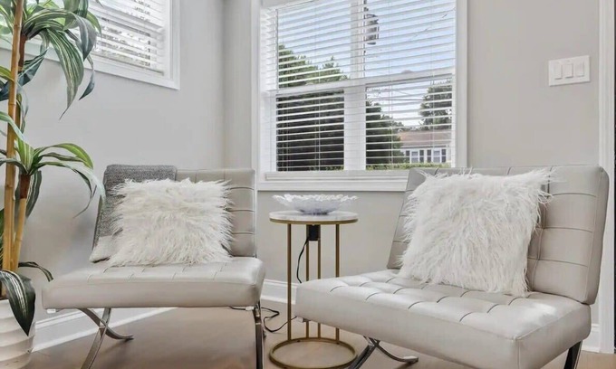 Groveton House | ALX Getaway Near Old Town & METRO Rail Station