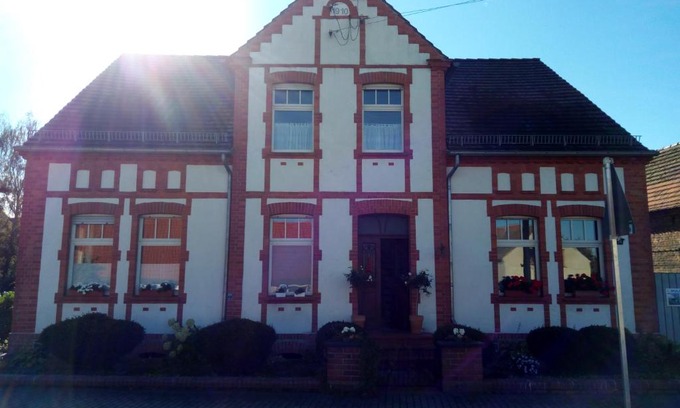 Crinitz Bed & Breakfast | Am Lindenplatz