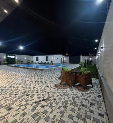 Parakar House | Santorini Garden