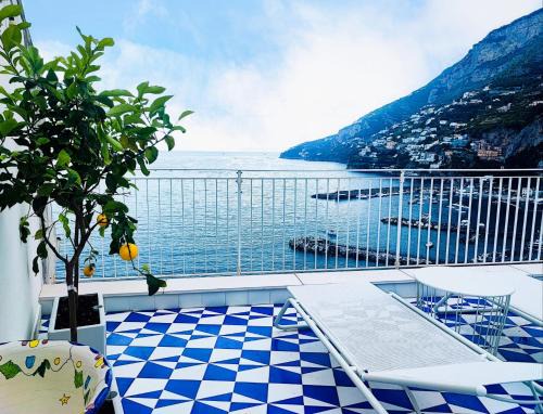 Amalfi House | Amalfully Boutique Apartment - A seaview gem
