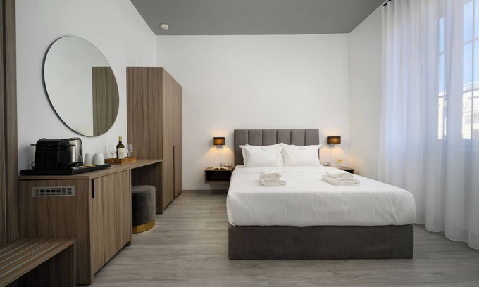 Corfu Town Hotel | Amalphi Corfu City Living by Konnect - Deluxe Suite Amalia