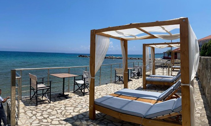 Drosia House | Amaltheia Beachfront Villas