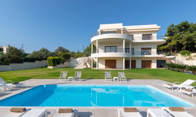 Asgourou Villa | Amaltheia Villa