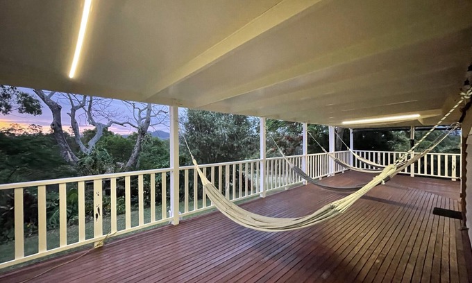 Shire of Cooloola House | Amamoor Homestead, inc Amamoor Cottages (3 self contained cabins)