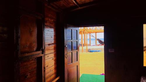 Wasit Cabin | Amar Sinai Camp