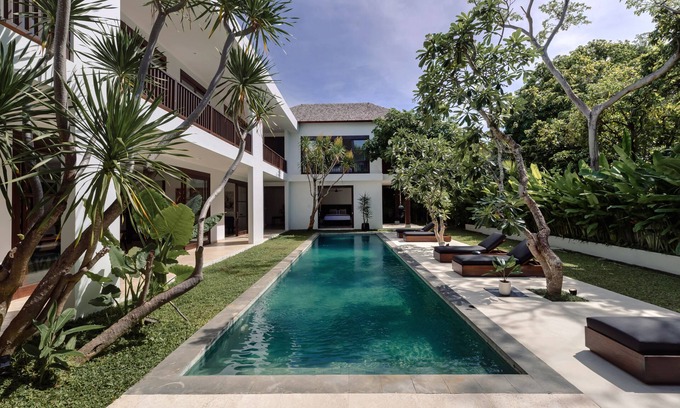 Petitenget Villa | Amara Pradi | 4BR Colonial Style Villa, Seminyak