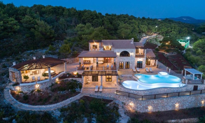 Anafonitria Villa | Amara Villa
