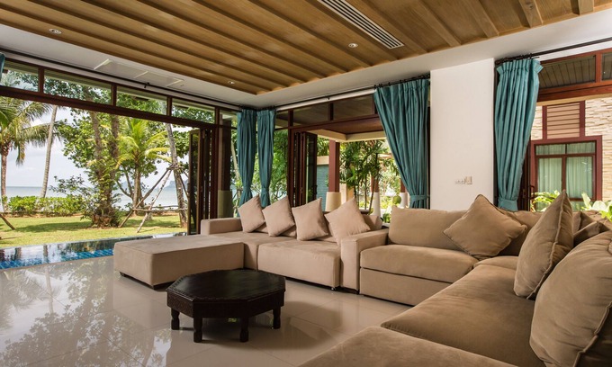Sai Thai Villa | Amatapura Beachfront Villa 14