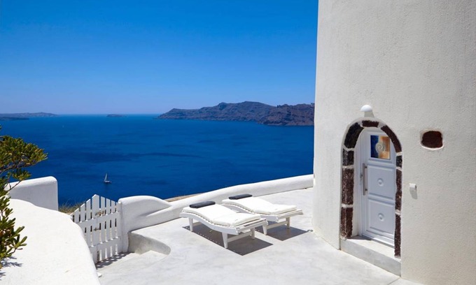 Oia Villa | Amaya Selection of Villas Amaya Windmill Maisonette Caldera View-Outdoor Hot Tub