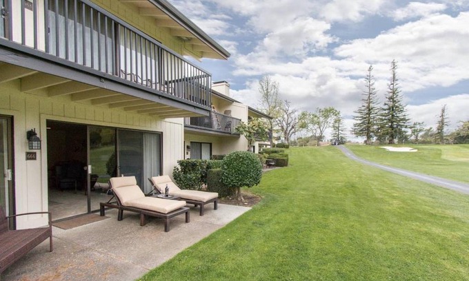 Napa Apartment | ★ Amazing 1 BD Apt. Million $ View on Golf Course ★