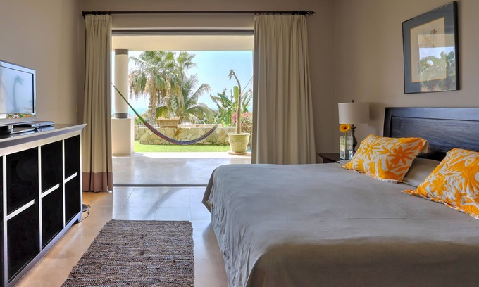 Campo de Golf Fonatur Apartment | Amazing 2B apartment in Alegranza Luxury Condo, San José del Cabo.