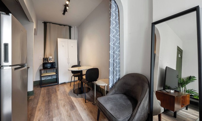 Central Park South Apartment | Amazing 2BR Apt! Upper East NYC Gem!