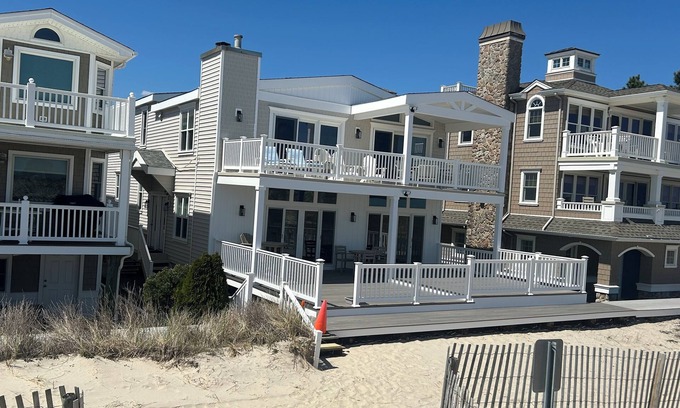 South End House | Amazing 2nd Story Beach Front Home with Panoramic Ocean Views