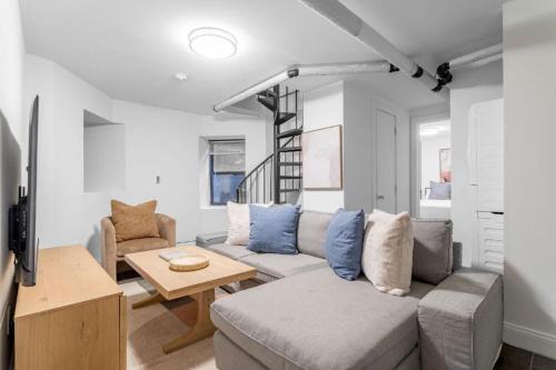 Chelsea Apartment | Amazing 3Bedroom 2Bath Escape Near Hudson River Park