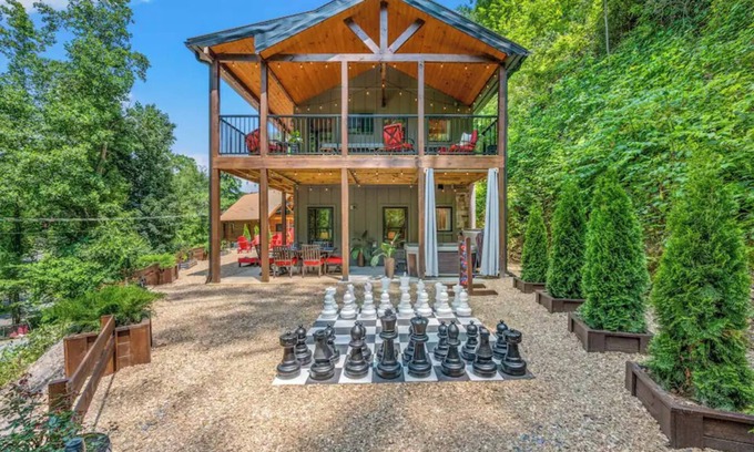 Chalet Village North Cabin | Amazing 3BR Cabin w/FIRE PIT+Game Room+HOT TUB!
