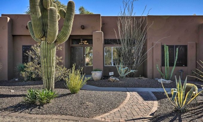 Desert Hills House | Amazing Adobe on 3rd!