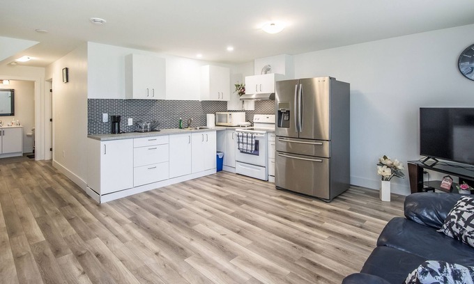Halifax Apartment | Amazing & Adorable 1-Bedroom with Free Parking.