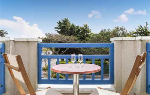 Hauteville-sur-Mer Apartment | Amazing Apartment In Hauteville-Sur-Mer