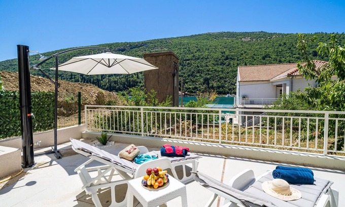 Prijevor Apartment | Amazing apartment in Mokosica with WiFi