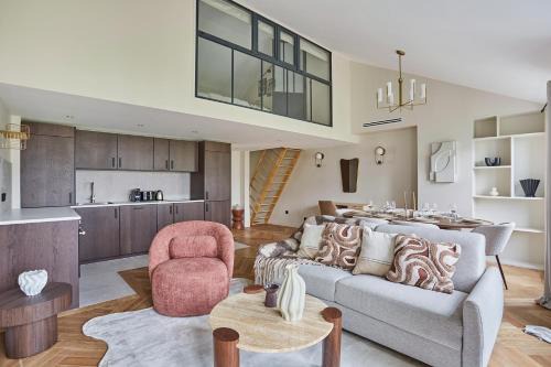 Arsenal Apartment | Amazing Apartment Le Marais Center of Paris by Studio Prestige