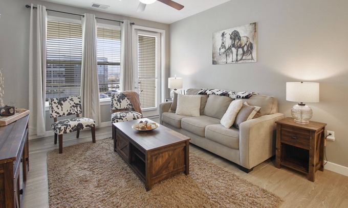 Draper Apartment | Amazing Apartment With a Hot Tub!